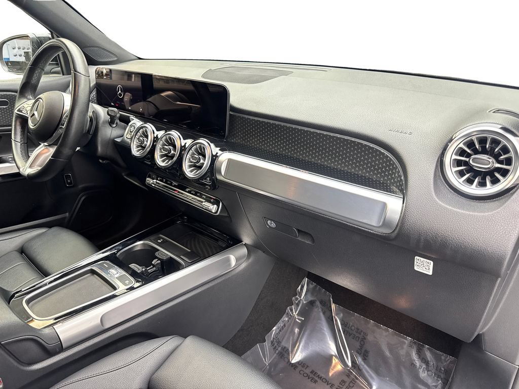 Used 2025 Mercedes-Benz GLB 250 4MATIC image 50