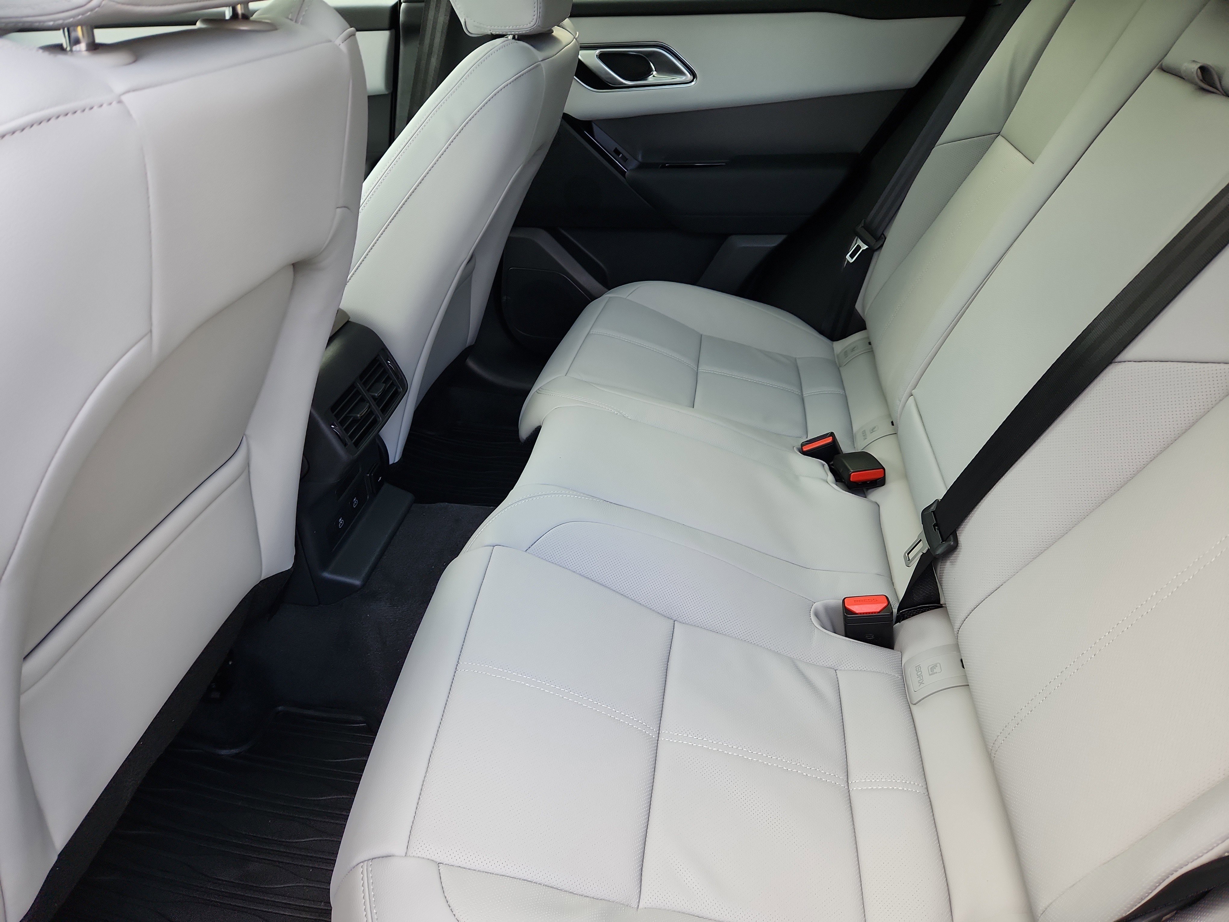 Used 2026 Land Rover Range Rover Velar S image 5