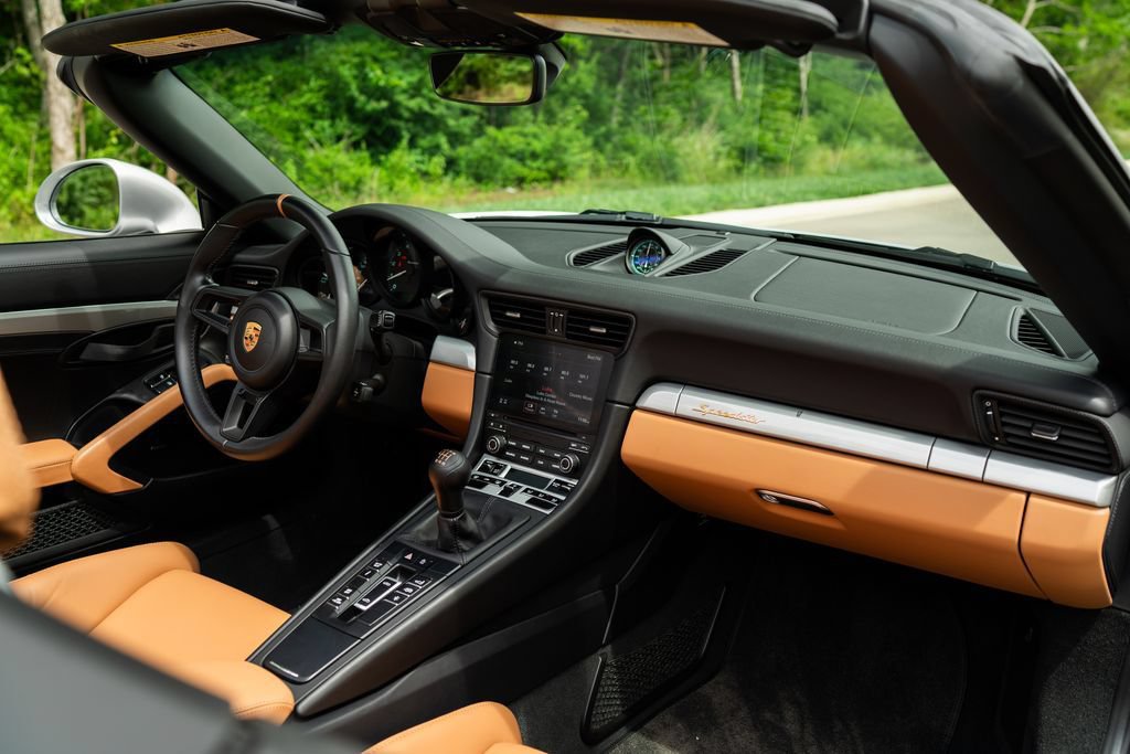 Used 2019 Porsche 911 Speedster RWD image 28