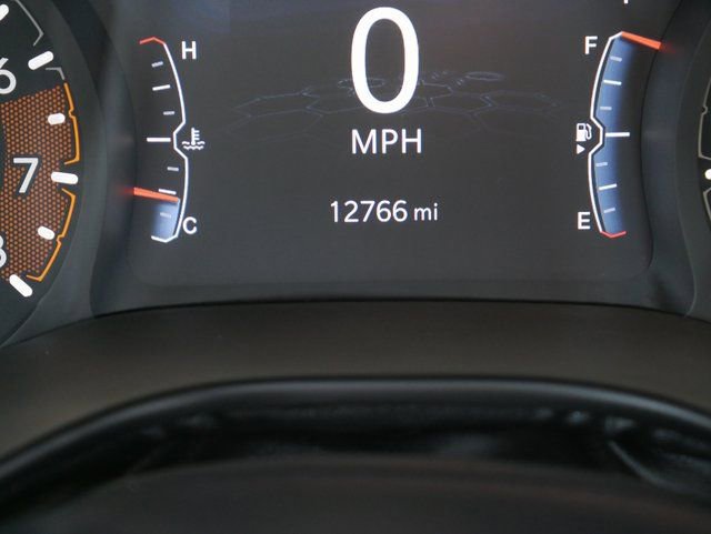 Used 2024 Jeep Compass Latitude image 30