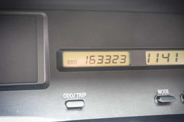 Used 2004 Toyota Avalon XL w/ Luxury Pkg FWD image 9