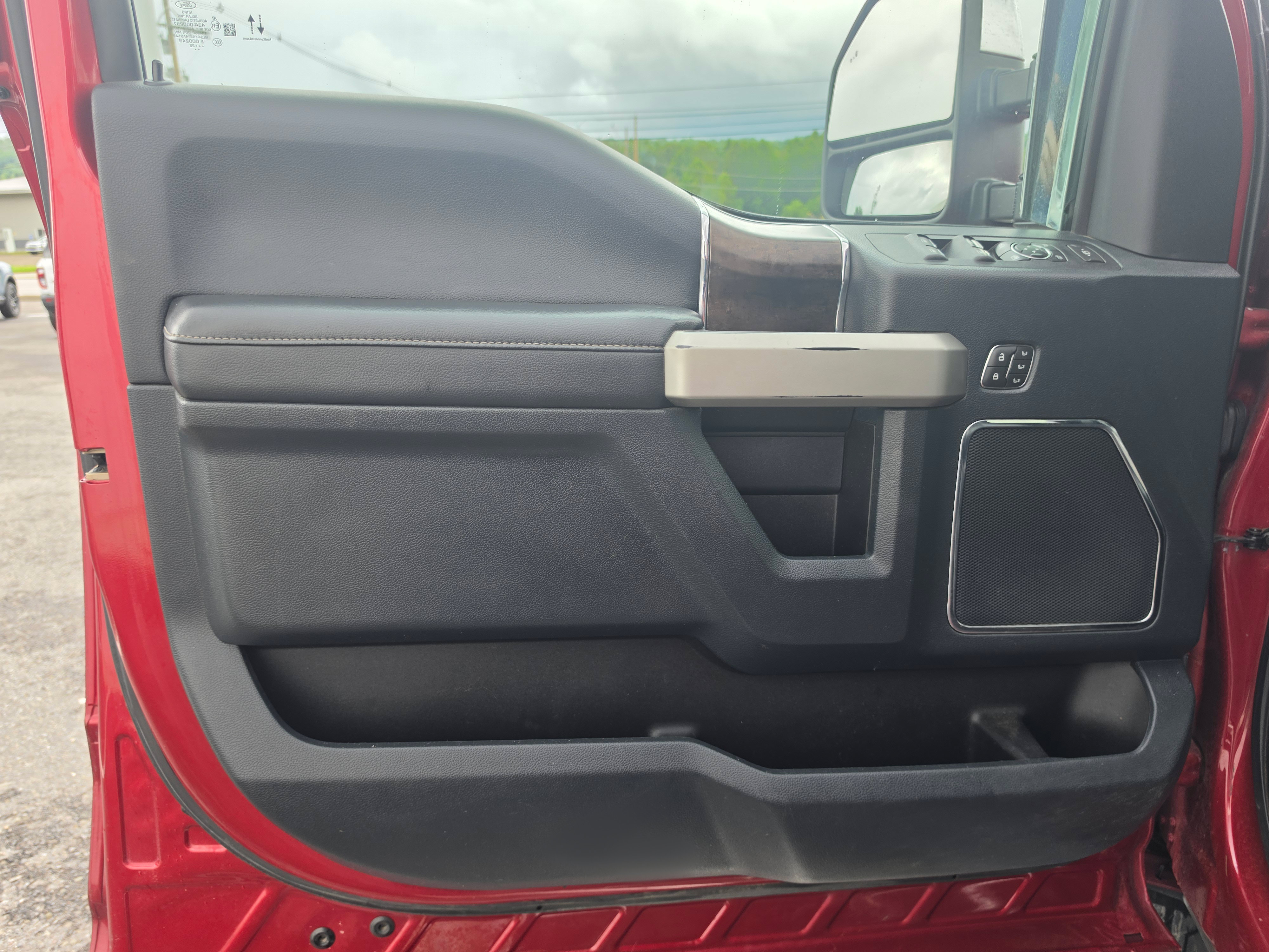 Used 2022 Ford F350 Lariat w/ Lariat Ultimate Package AWD/4WD image 17