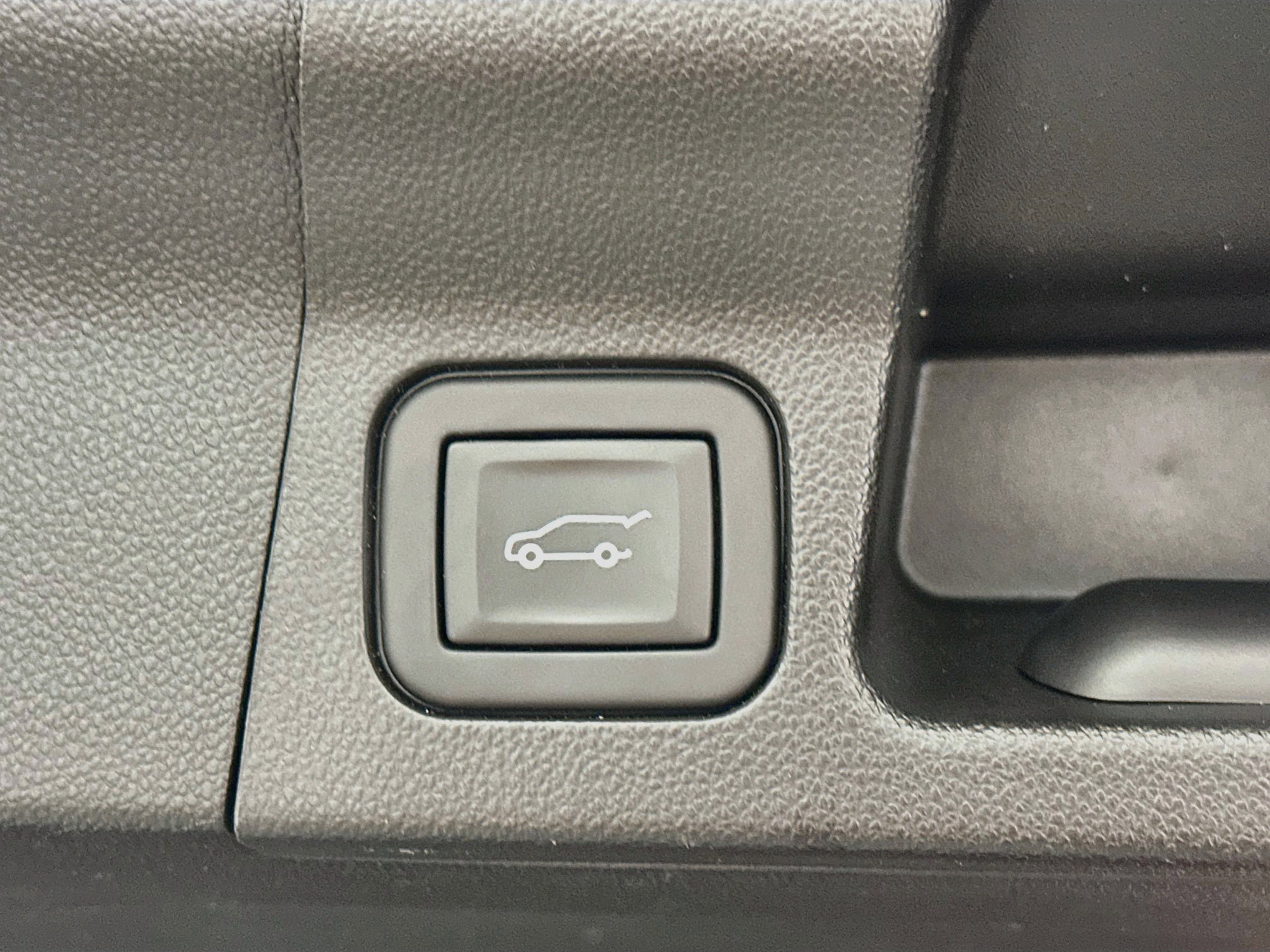 Used 2023 GMC Acadia SLE w/ Driver Convenience Package AWD/4WD image 32