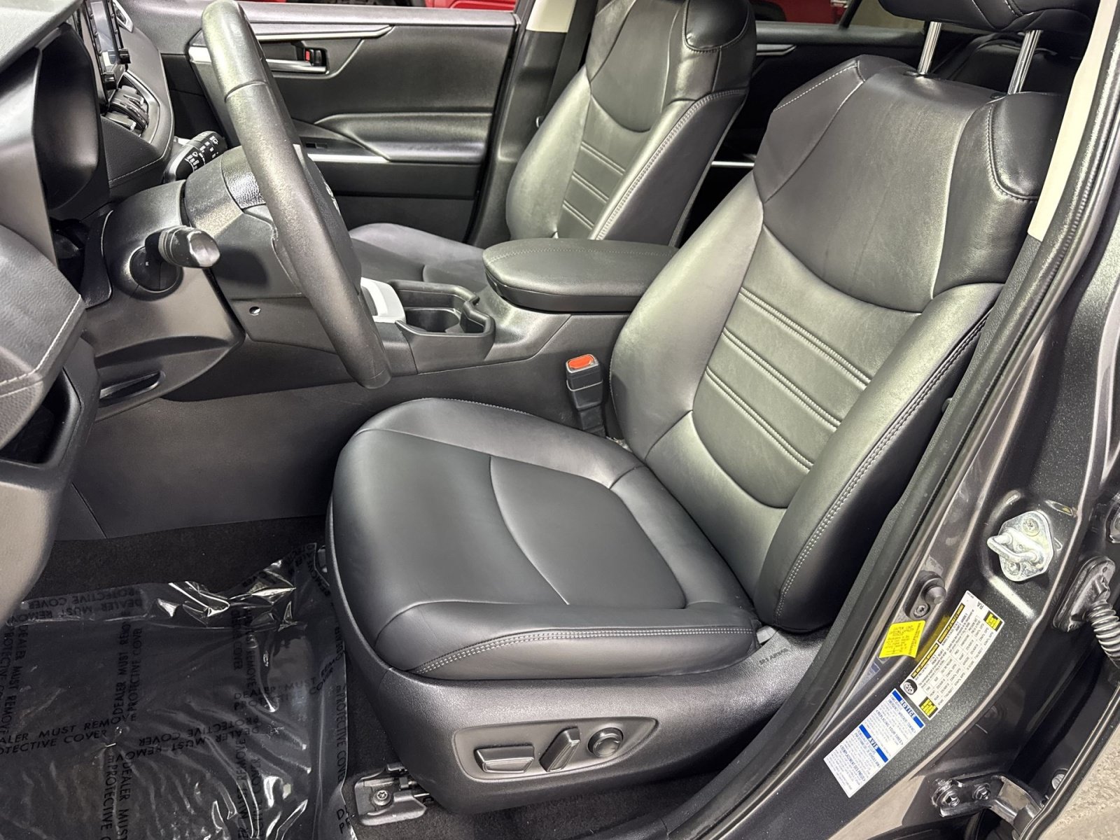 Used 2021 Toyota RAV4 XLE Premium AWD/4WD image 25