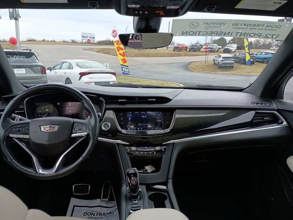 Used 2021 Cadillac XT6 Sport image 10