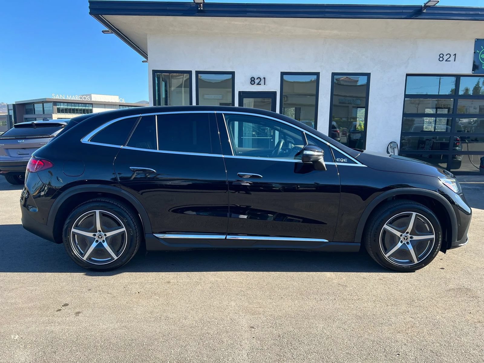 Used 2023 Mercedes-Benz EQE 350+ SUV image 4