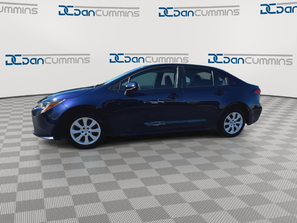 Used 2025 Toyota Corolla LE FWD image 5