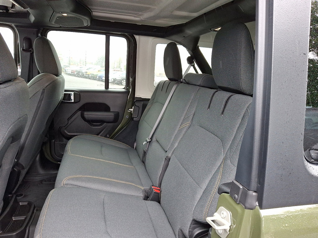 Used 2024 Jeep Wrangler Unlimited image 20