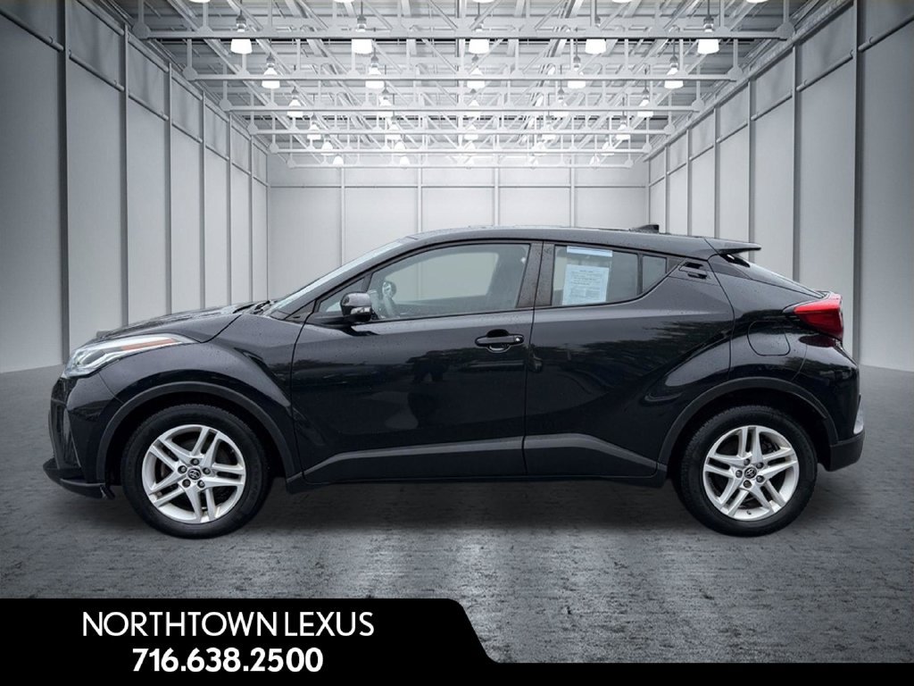 Used 2021 Toyota C-HR LE FWD image 3