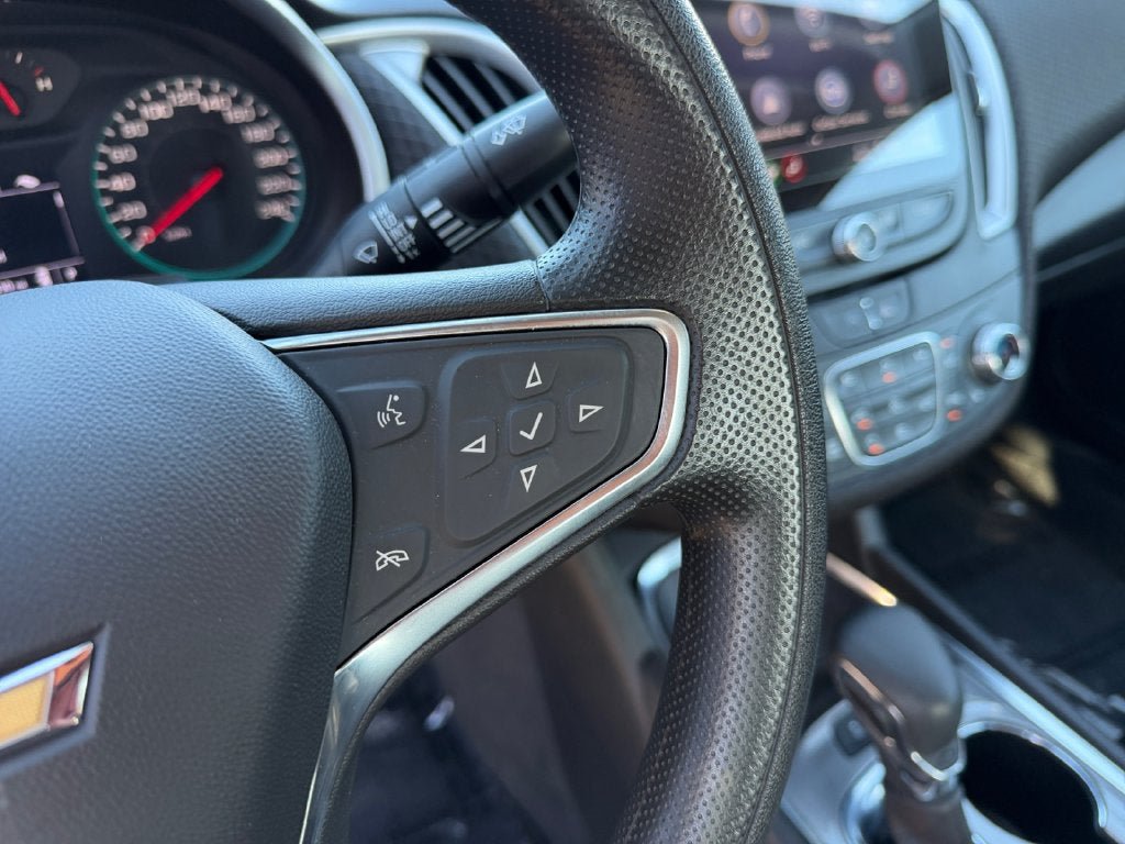 Used 2024 Chevrolet Malibu LT FWD image 17