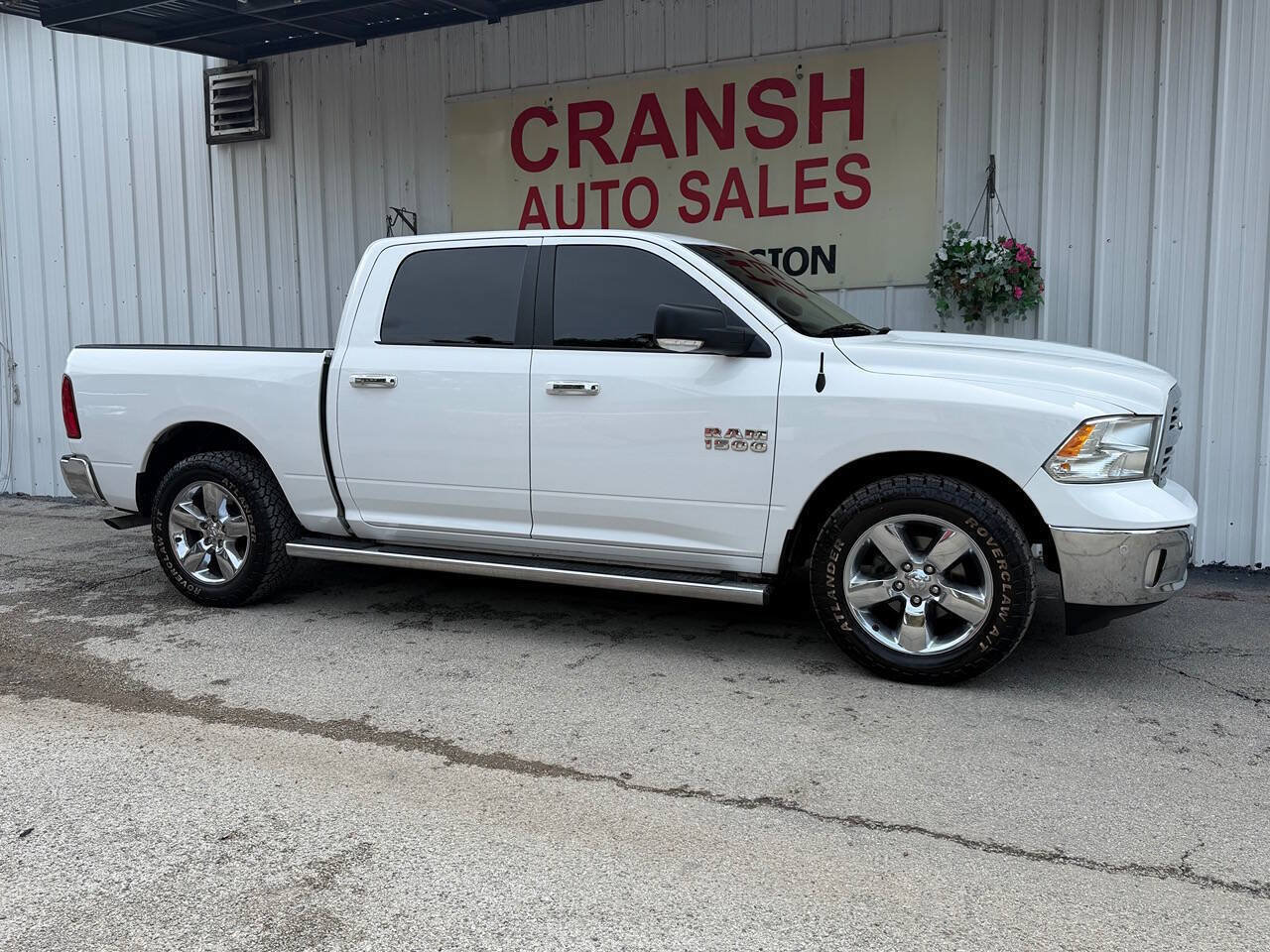 Used 2018 RAM 1500 Lone Star RWD image 2