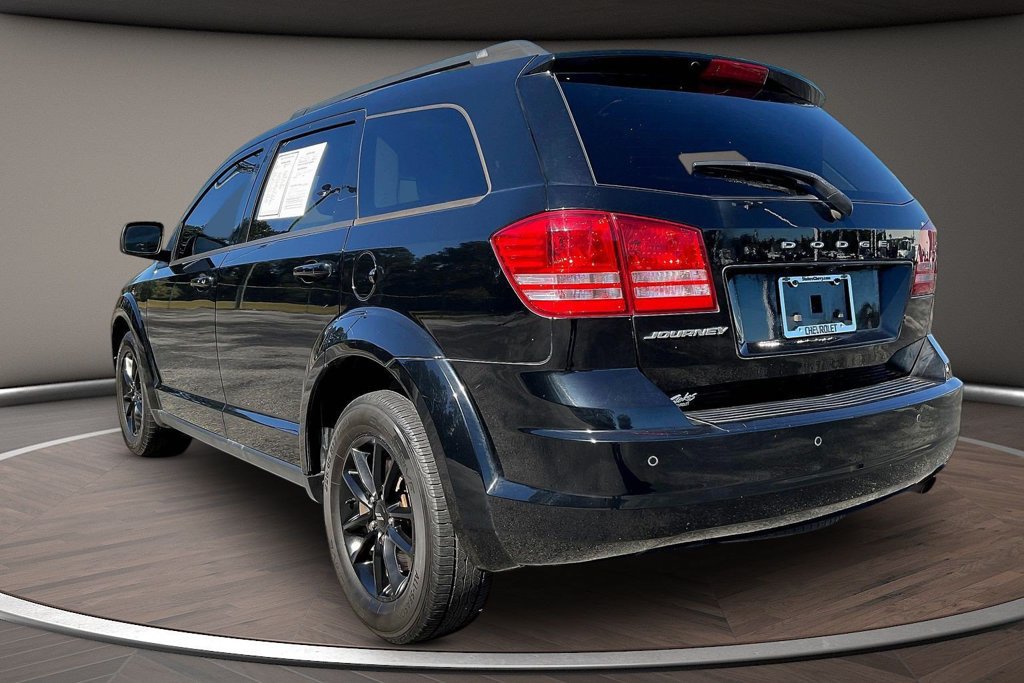 Used 2020 Dodge Journey SE w/ SE Popular Equipment Group FWD image 4