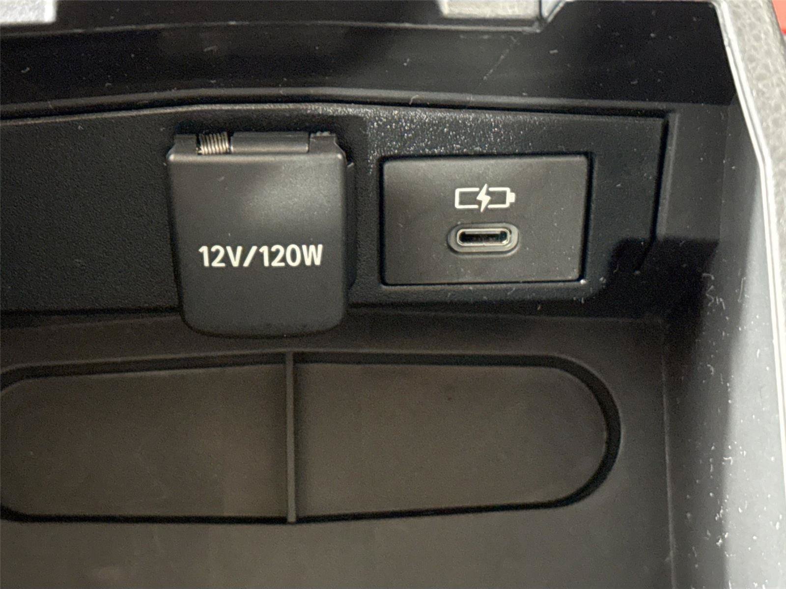 Certified 2026 Toyota Corolla Cross LE FWD image 32