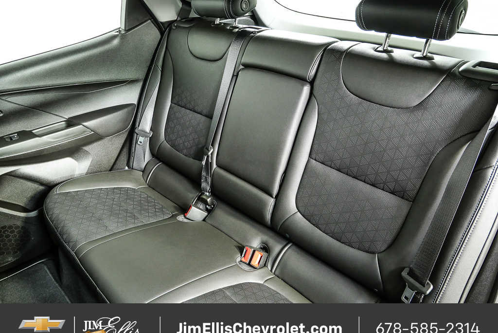Used 2023 Chevrolet Bolt LT w/ Infotainment Package FWD image 18