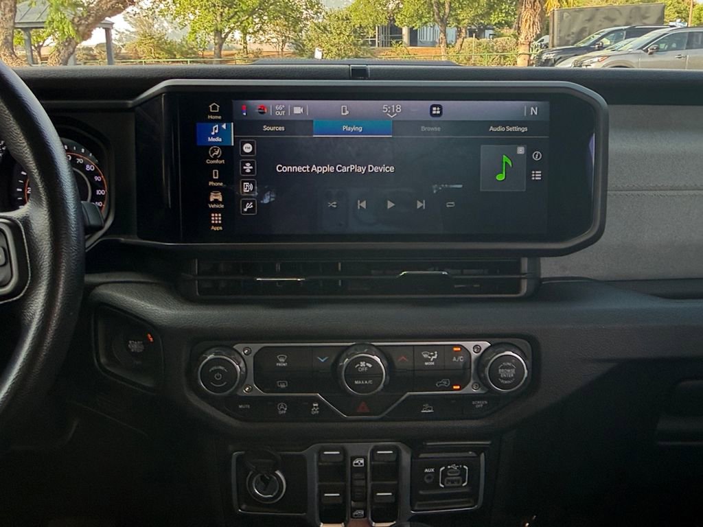 Used 2025 Jeep Gladiator Sport image 21