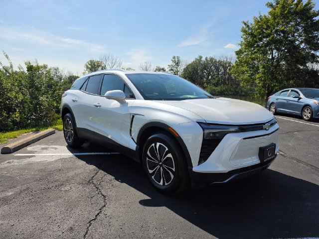 Used 2024 Chevrolet Blazer EV LT AWD/4WD image 11