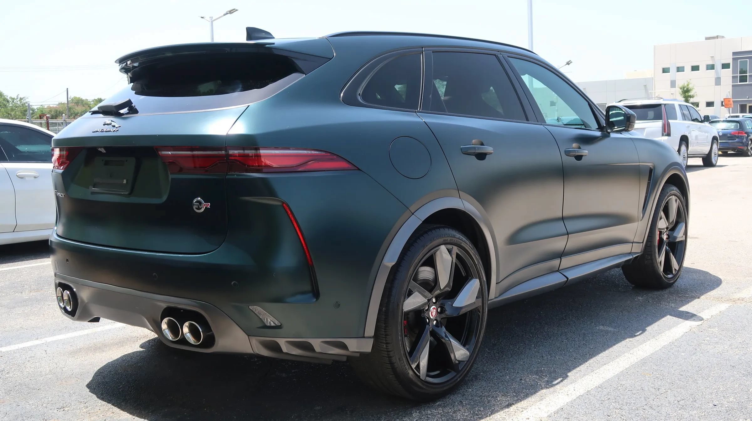 Used 2022 Jaguar F-PACE SVR AWD/4WD image 14
