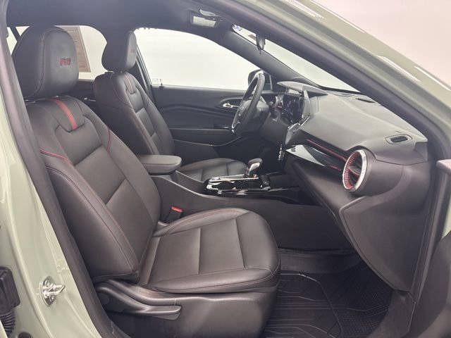 Used 2024 Chevrolet Trax RS w/ Driver Confidence Package FWD image 27