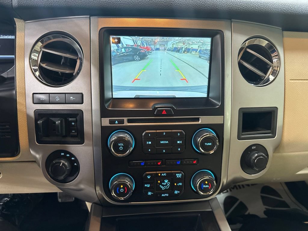 Used 2016 Ford Expedition XLT w/ Equipment Group 202A AWD/4WD image 5