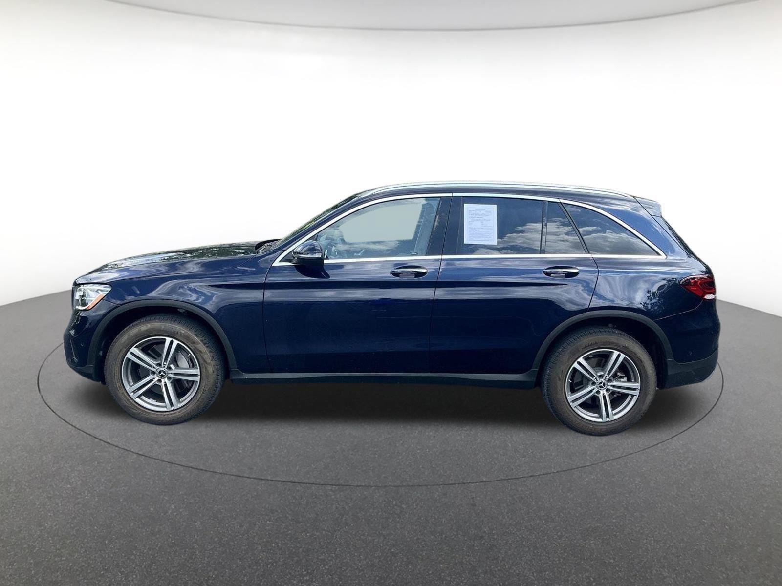 Used 2021 Mercedes-Benz GLC 300 4MATIC image 4
