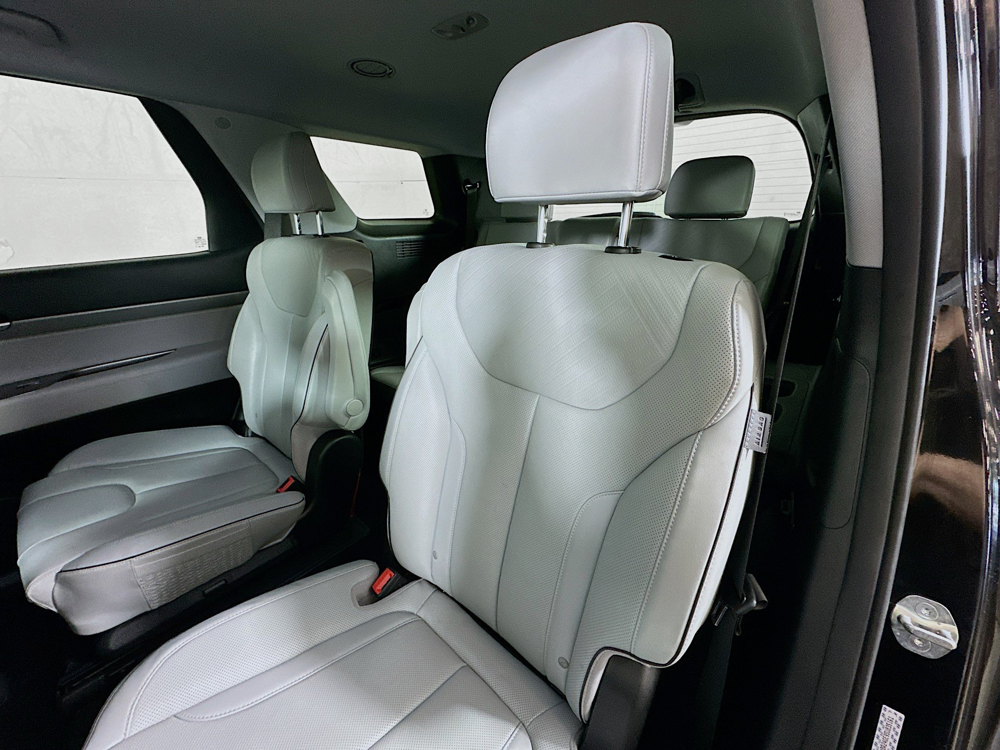 Used 2025 Hyundai Palisade SEL FWD image 23
