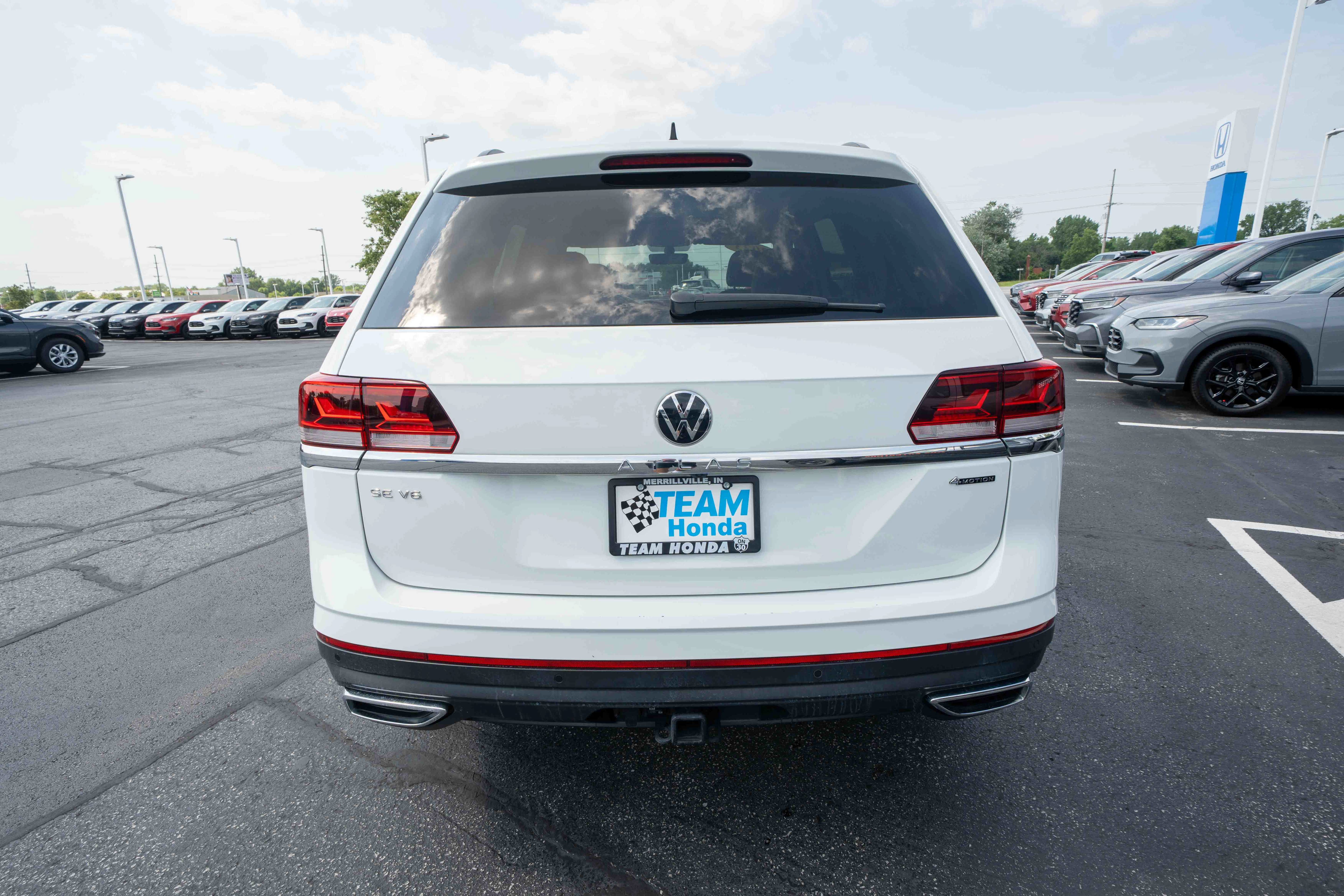 Used 2023 Volkswagen Atlas SE w/ Panoramic Sunroof Package AWD/4WD image 5