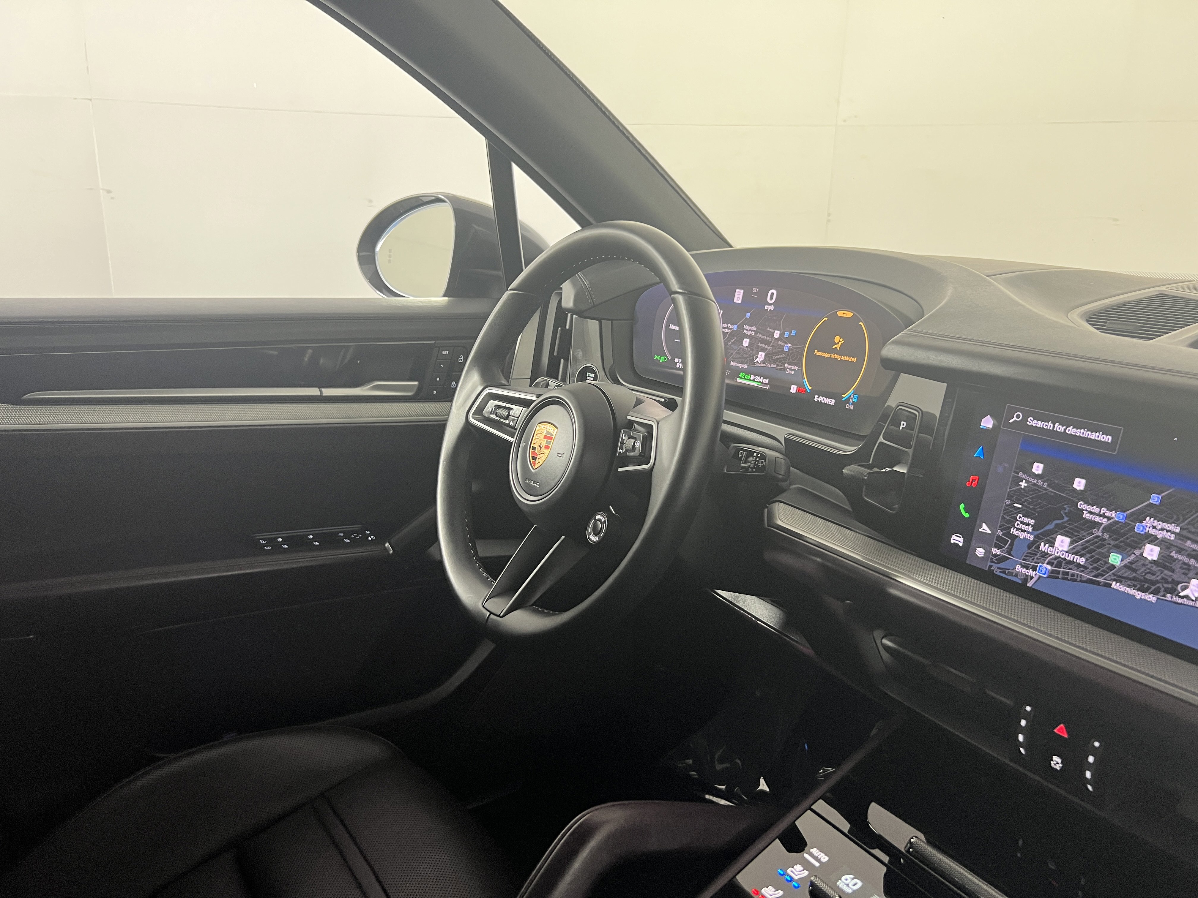Certified 2025 Porsche Cayenne E-Hybrid AWD/4WD image 12