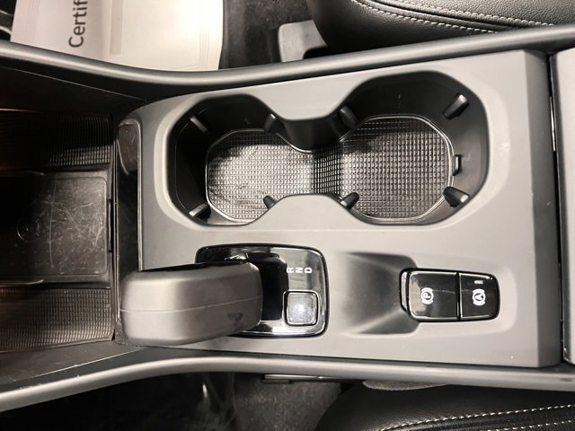 Used 2024 Volvo XC40 B5 Core image 30
