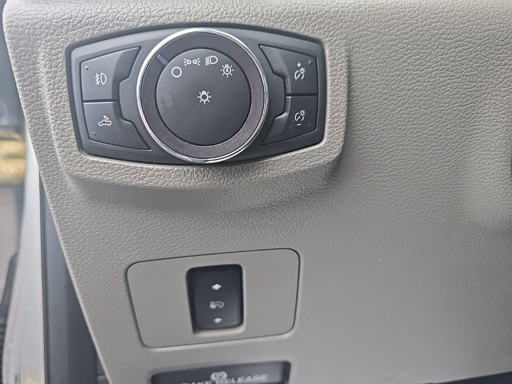 Used 2019 Ford F250 XLT w/ XLT Value Package AWD/4WD image 16