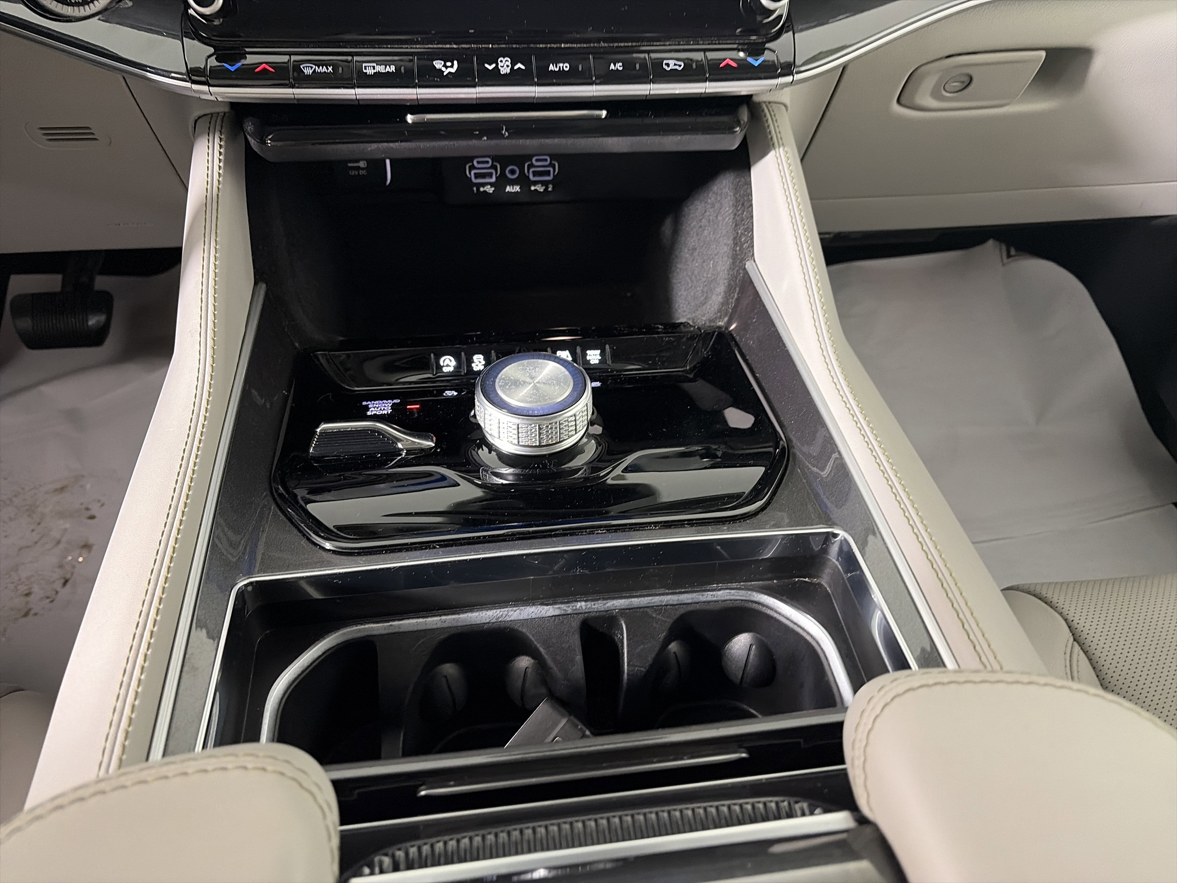 Used 2022 Jeep Wagoneer Series I image 32