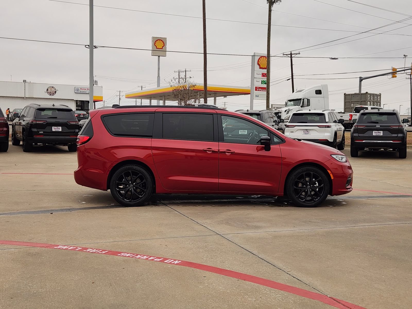 New 2026 Chrysler Pacifica Select w/ S Appearance Package FWD image 7