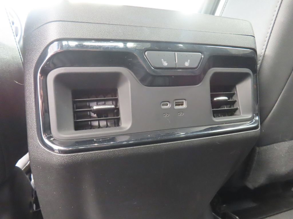 Used 2025 GMC Sierra 2500 AT4 w/ Technology Package AWD/4WD image 18
