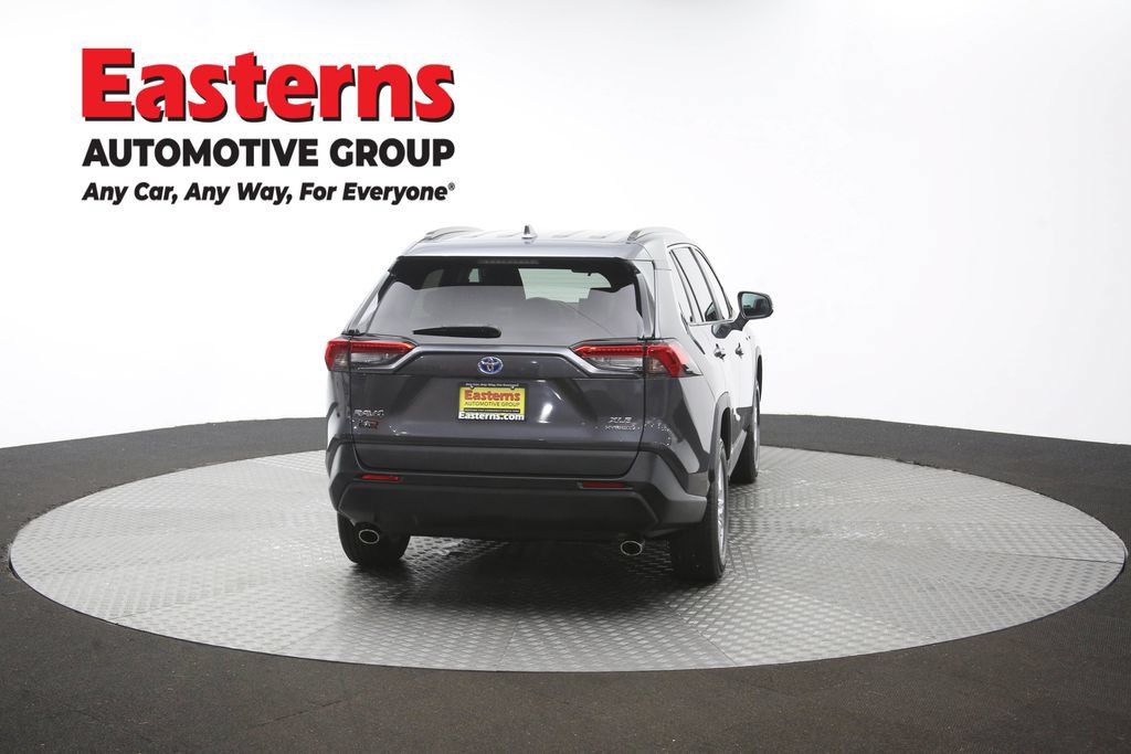 Used 2021 Toyota RAV4 XLE AWD/4WD image 38