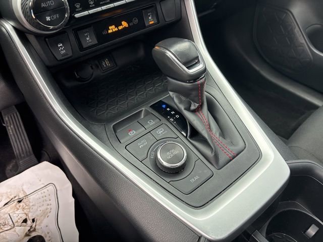 Used 2024 Toyota RAV4 SE w/ Weather & Moonroof Package AWD/4WD image 18