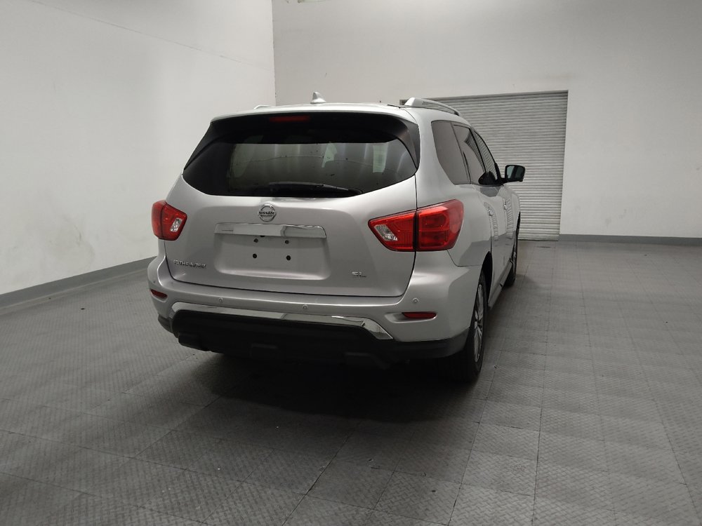 Used 2019 Nissan Pathfinder SL FWD image 7