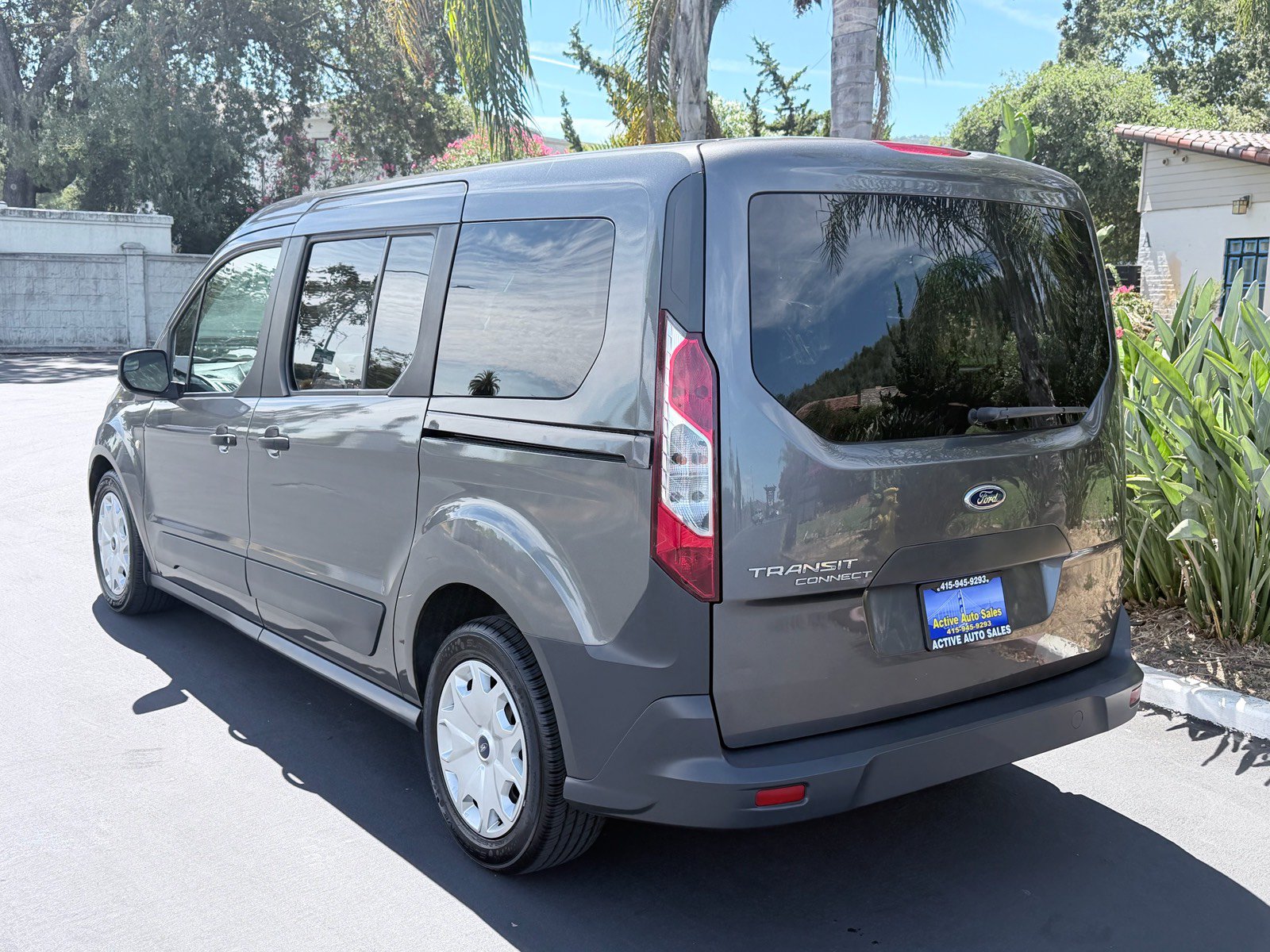 Used 2016 Ford Transit Connect XL FWD image 3