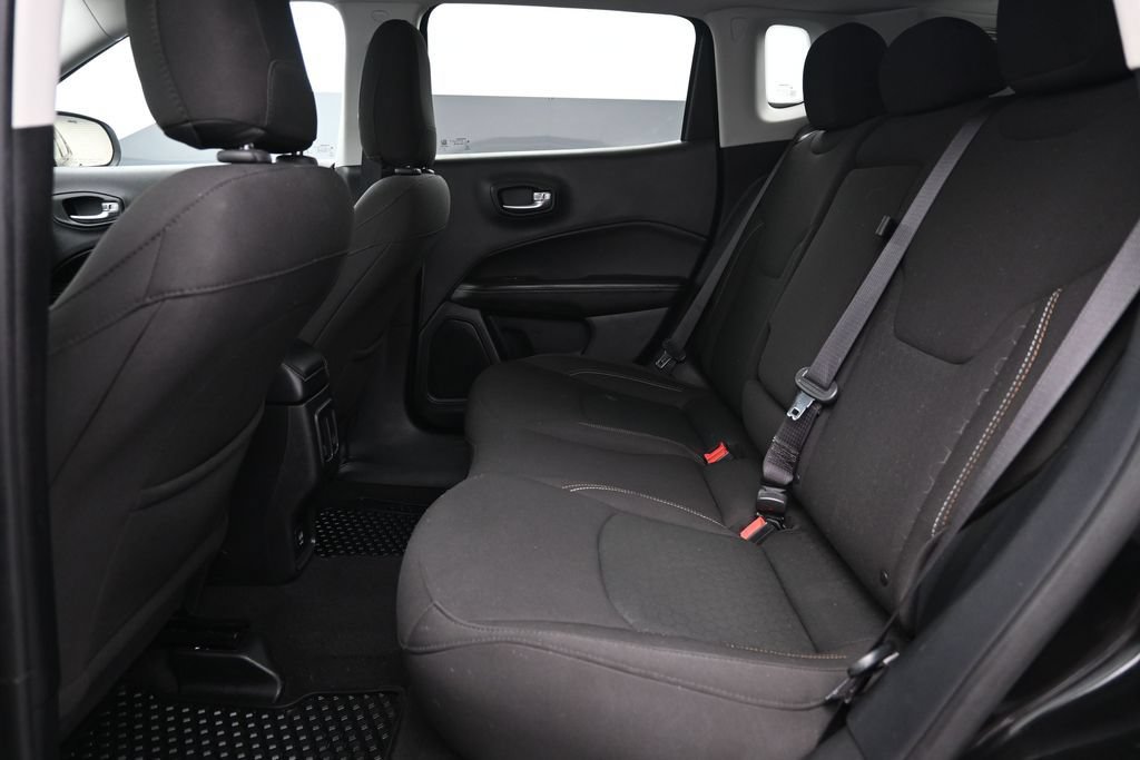 Used 2021 Jeep Compass Sport w/ Cold Weather Group FWD image 12
