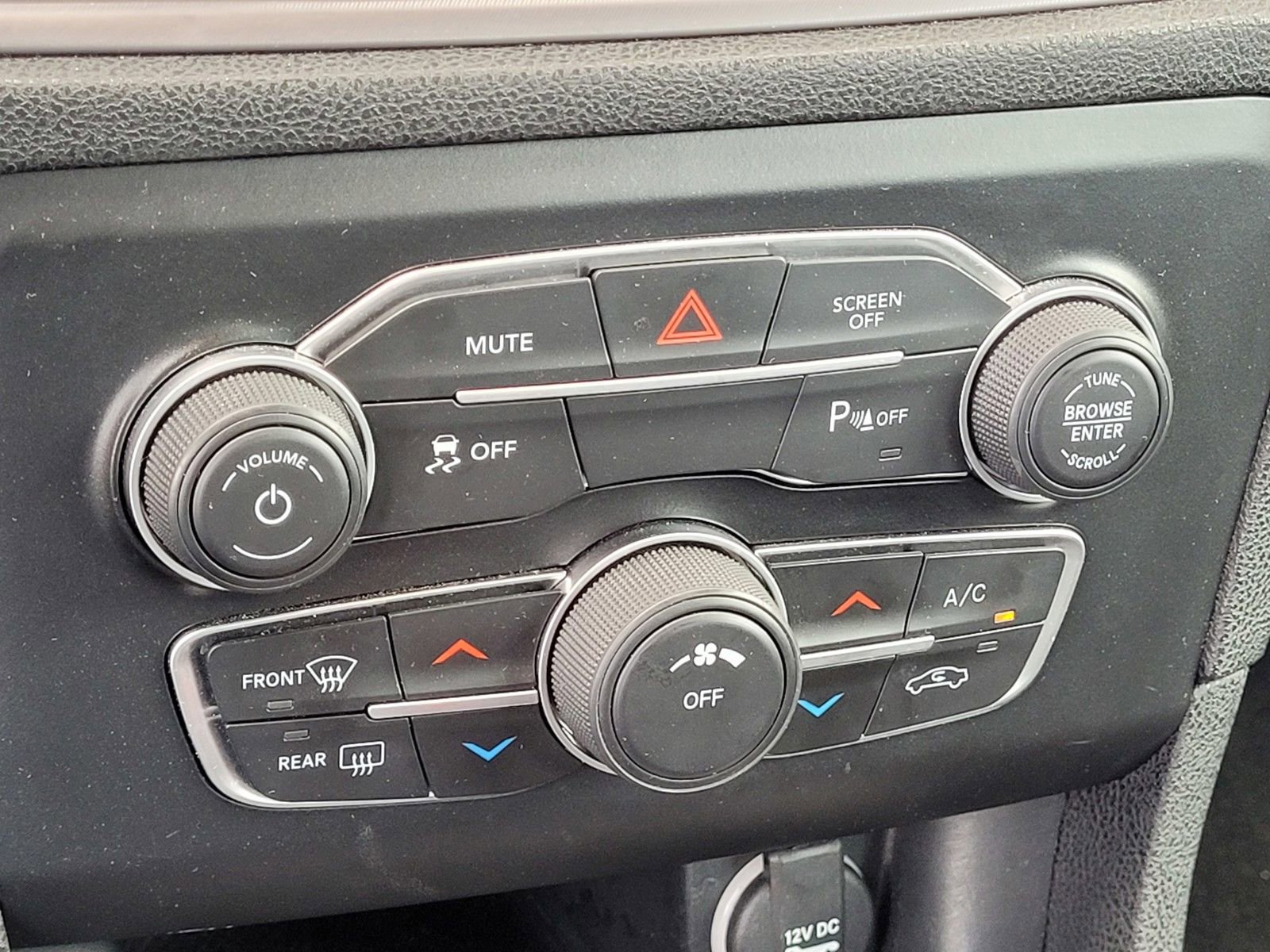 Used 2023 Dodge Charger SXT image 24