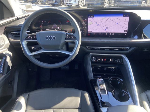 Used 2025 Audi Q5 Premium Plus w/ Premium Plus AWD/4WD image 12