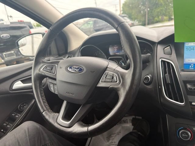 Used 2017 Ford Focus Titanium FWD image 33