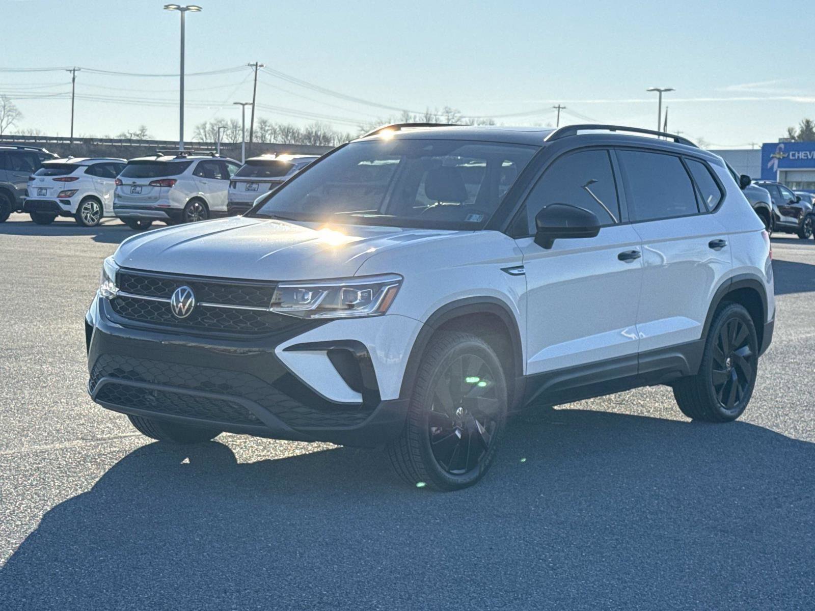 Used 2024 Volkswagen Taos SE image 27