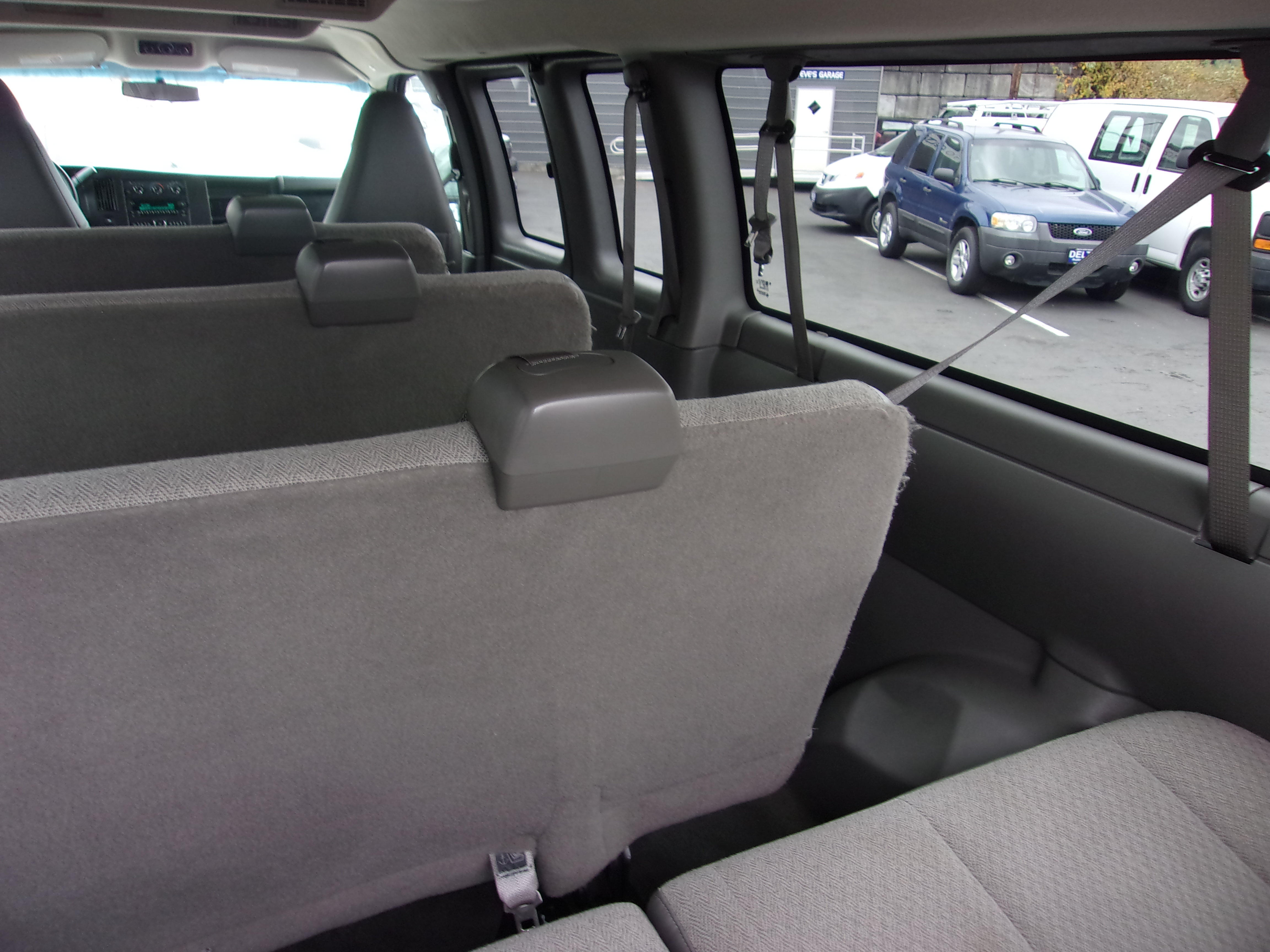 Used 2016 Chevrolet Express 3500 LT w/ LT Preferred Equipment Group RWD image 18