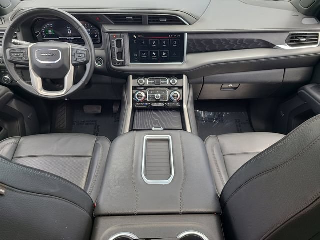 Used 2024 GMC Yukon XL Denali AWD/4WD image 12