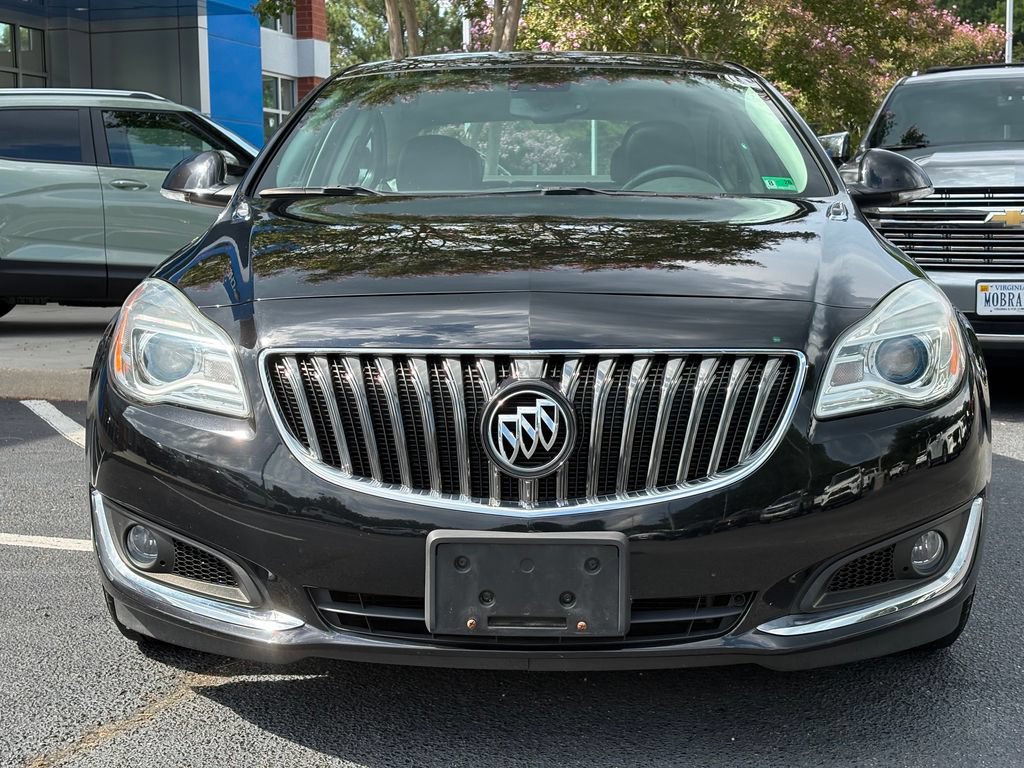 Used 2017 Buick Regal Sport Touring FWD image 3