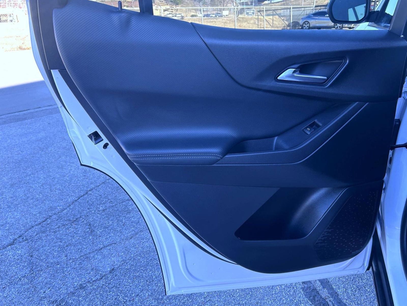 Certified 2025 Chevrolet Equinox LT w/ Convenience Package II image 17