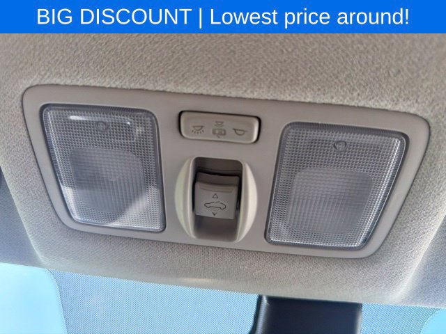 Used 2025 Hyundai Venue SEL FWD image 39
