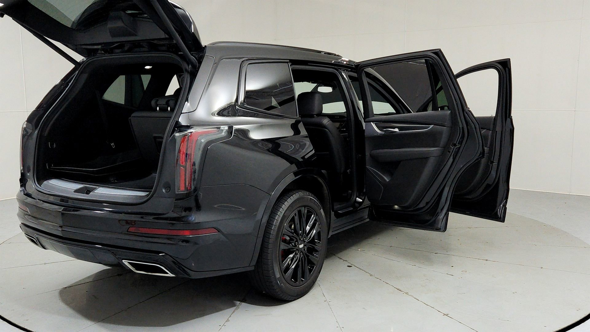 Certified 2024 Cadillac XT6 Sport w/ LPO, Floor Liner Package AWD/4WD image 10