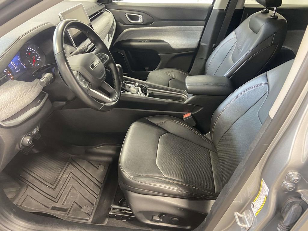 Used 2022 Jeep Compass Latitude w/ Sun and Sound Group image 12