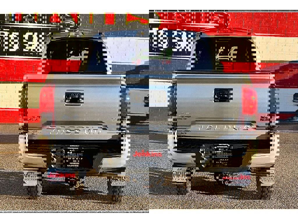 Used 2023 Toyota Tacoma SR5 w/ Technology Package image 4