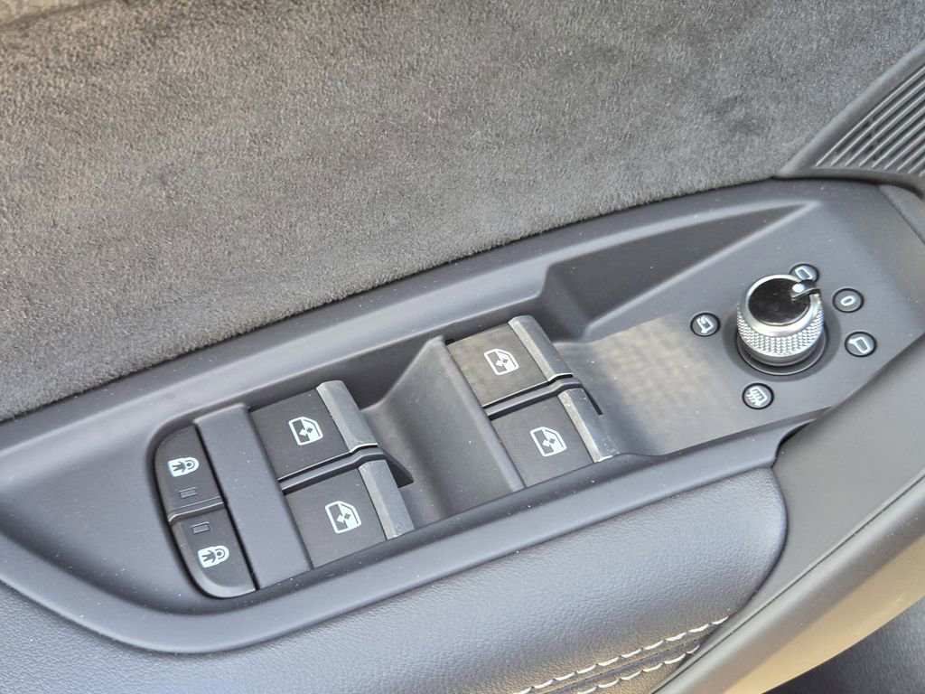 Certified 2024 Audi SQ5 Prestige image 30